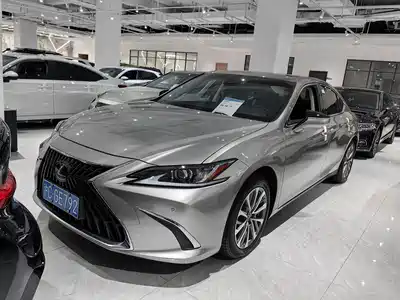 Lexus ES 2024