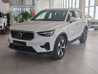 Volvo XC40 2024