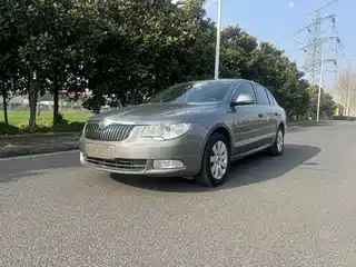 Škoda Superb 2011
