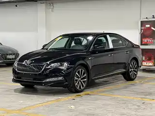 Škoda Superb 2024