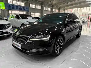 Škoda Superb 2022