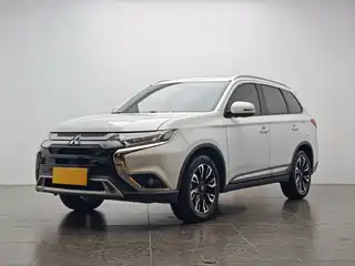 Mitsubishi Outlander 2020