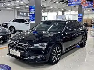 Škoda Superb 2023
