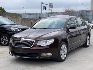 Škoda Superb 2011