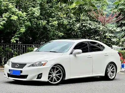 Lexus IS 2012
