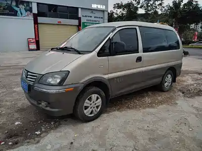 Dongfeng Fengxing Lingzhi 2013