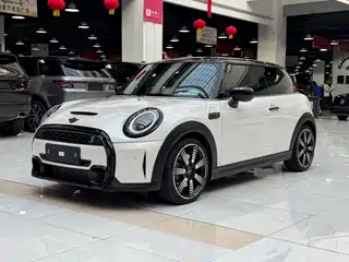 MINI MINI 2024