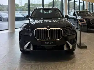 BMW BMW X7 2024