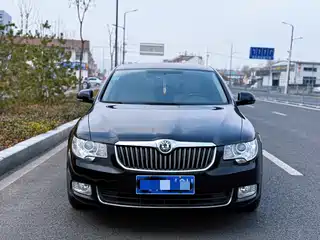 Škoda Superb 2011