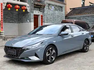 Hyundai Elantra 2021
