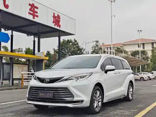 Toyota Sienna 2025