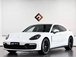 Porsche Panamera 2022