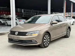 Volkswagen Sagitar 2016