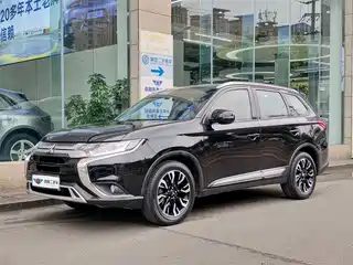 Mitsubishi Outlander 2020