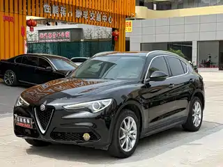 Alfa Romeo Stelvio 2017