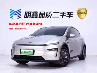 Tesla Model Y L 2025