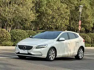 Volvo V40 2017