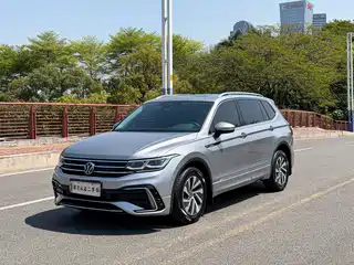 Volkswagen Tiguan L PHEV 2021