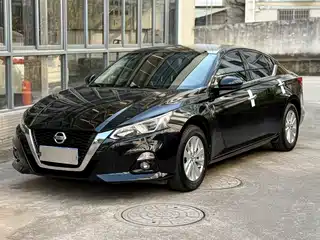 Nissan Teana 2022