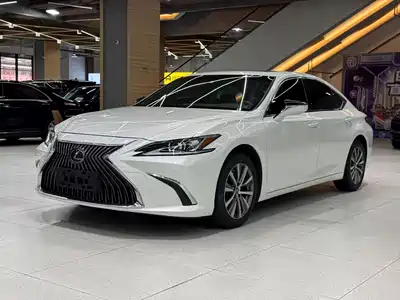 Lexus ES 2020