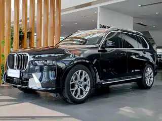 BMW BMW X7 2024