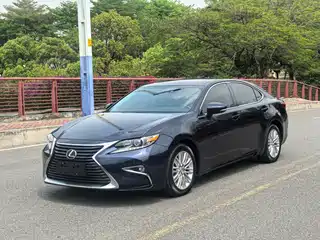 Lexus ES 2018
