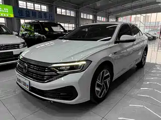 Volkswagen Sagitar 2022
