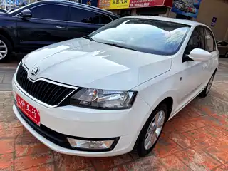 Škoda Rapid 2015
