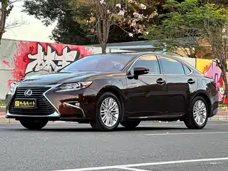 Lexus ES 2017