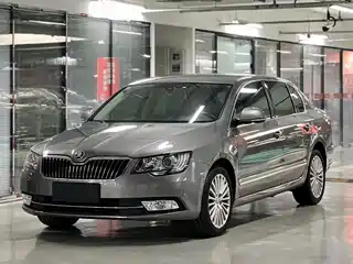 Škoda Superb 2013
