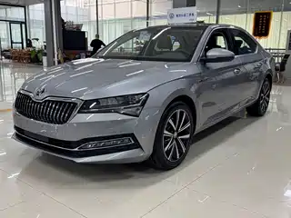 Škoda Superb 2024