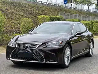Lexus LS 2019