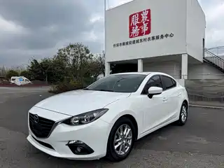Mazda Mazda3 Axela 2015