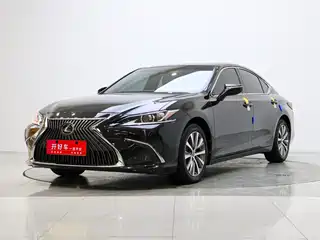 Lexus ES 2019