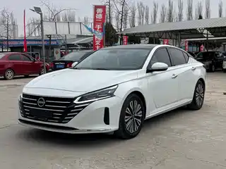 Nissan Teana 2023