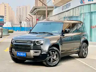 Land Rover Defender 2022