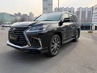 Lexus LX 2022