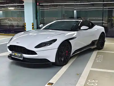 Aston Martin DB11 2018