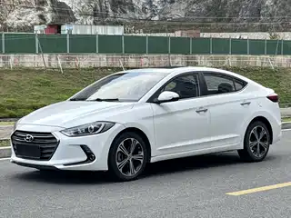 Hyundai Elantra 2019
