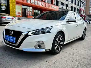 Nissan Teana 2022