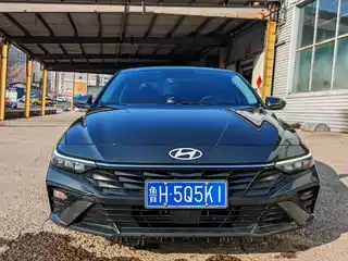 Hyundai Elantra 2023