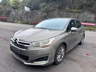 Citroën C4L 2013