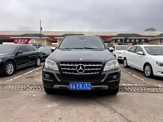 Mercedes-Benz M-Class 2010