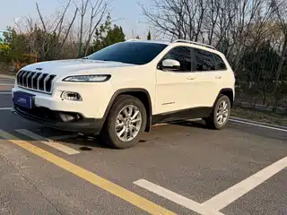Jeep Cherokee 2016