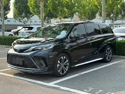 Toyota Granvia 2023