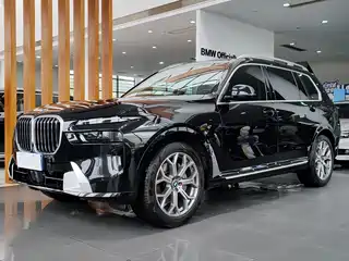 BMW BMW X7 2024