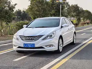 Hyundai Sonata 2012