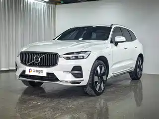 Volvo XC60 Plug-in Hybrid 2024