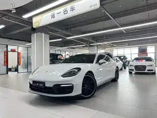 Porsche Panamera 2023