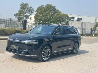 AITO Wenjie M9 2025